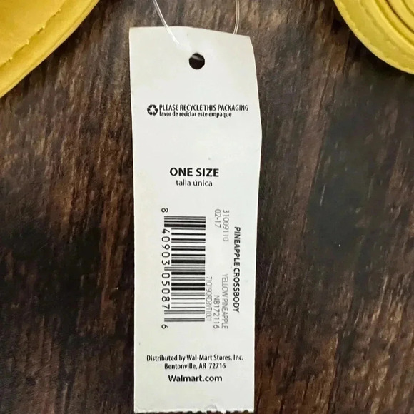 Pineapple womens crossbody bag. No Boundaries - Picture 7 of 8